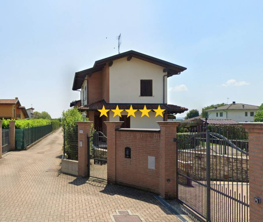 casa indipendente in vendita a Pavone Canavese