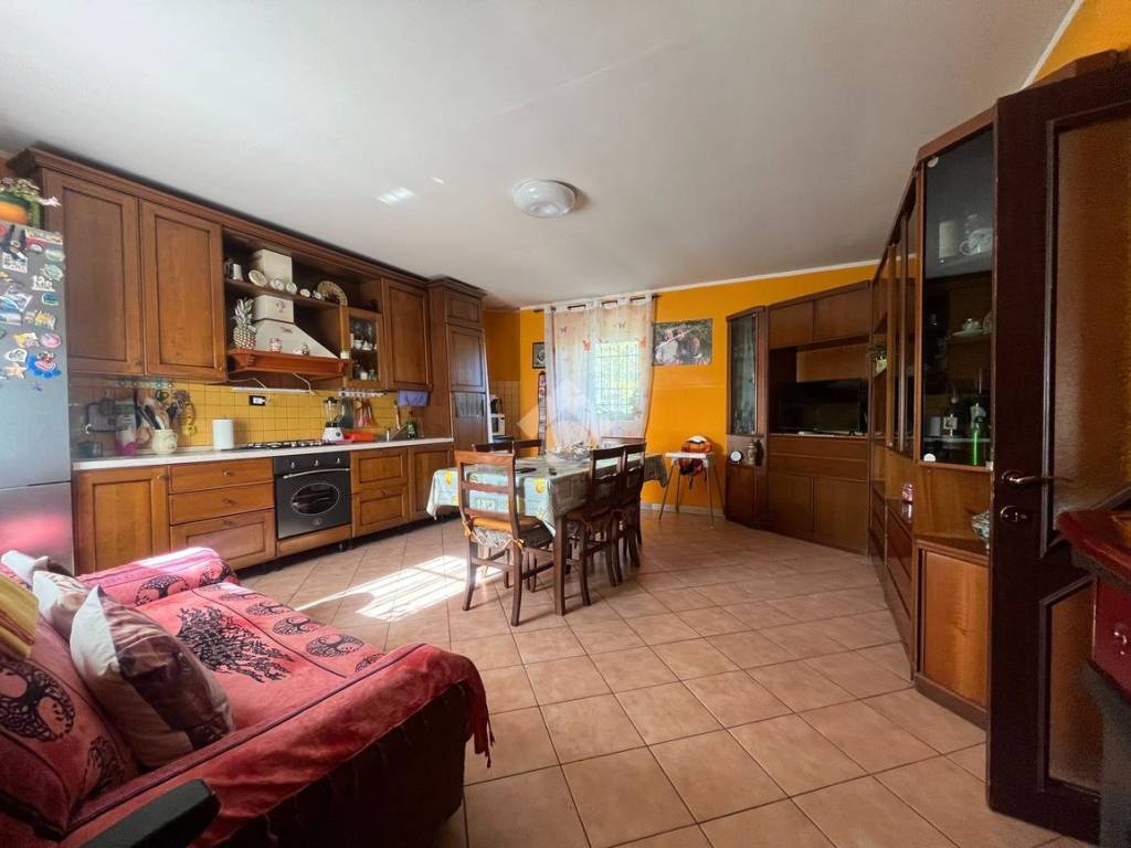 casa indipendente in vendita a Pavone Canavese