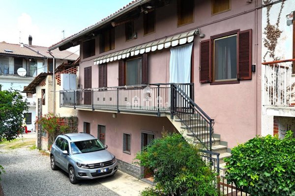 casa indipendente in vendita a Pavone Canavese