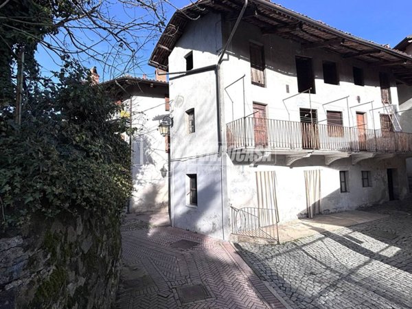 casale in vendita a Pavone Canavese