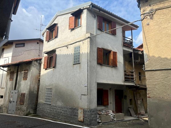 casa semindipendente in vendita a Pavone Canavese