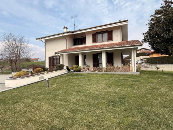 casa indipendente in vendita a Pavone Canavese