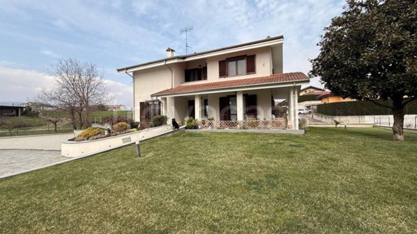 casa indipendente in vendita a Pavone Canavese