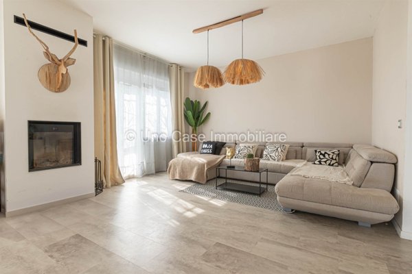 casa indipendente in vendita a Pavone Canavese