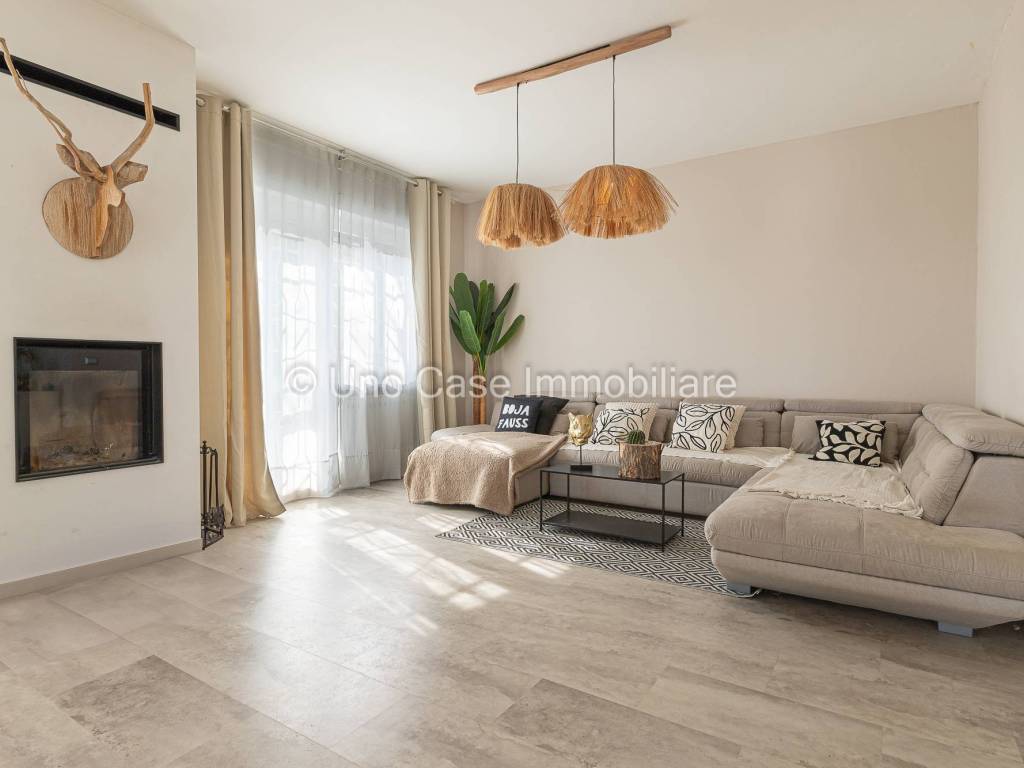 casa indipendente in vendita a Pavone Canavese