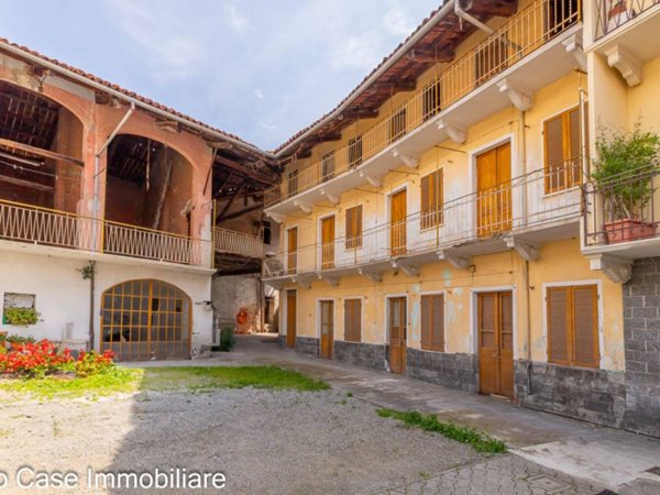 casa indipendente in vendita a Pavone Canavese