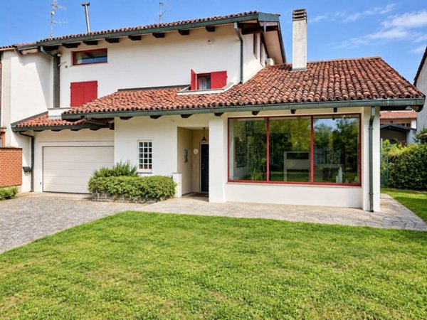 casa indipendente in vendita a Pavone Canavese