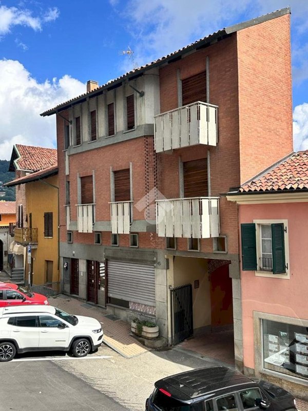 locale commerciale in vendita a Pecetto Torinese