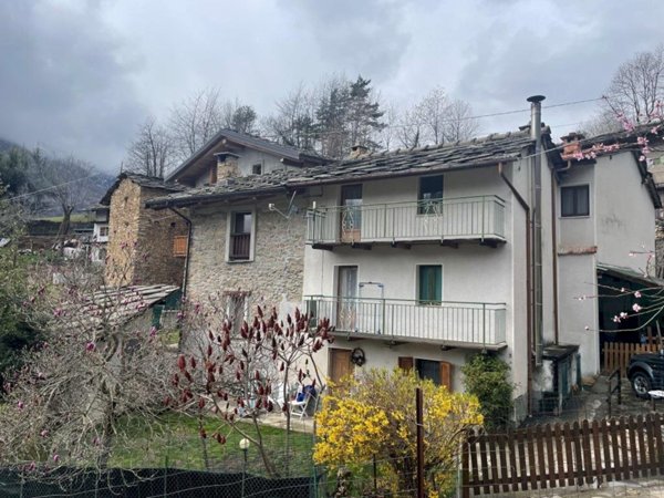 casa indipendente in vendita a Perosa Argentina