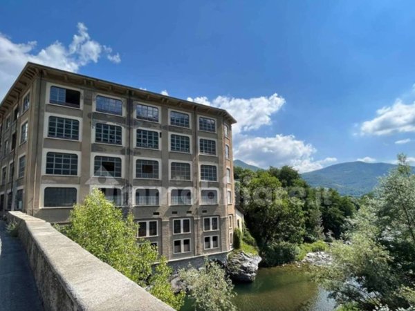 intera palazzina in vendita a Perosa Argentina