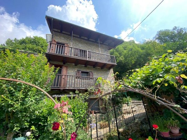 casa indipendente in vendita a Perosa Argentina in zona Meano
