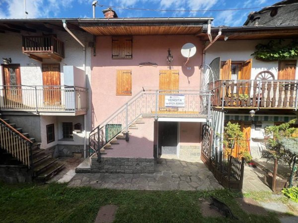 casa indipendente in vendita a Perosa Argentina
