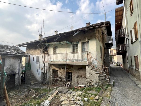 locale di sgombero in vendita a Perosa Argentina