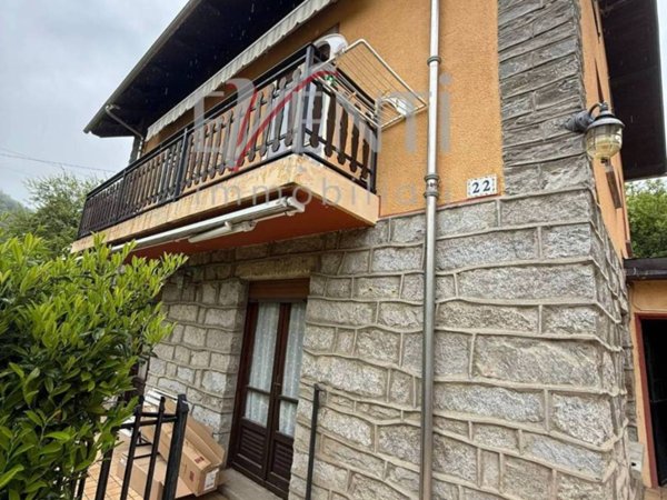 casa indipendente in vendita a Perosa Argentina