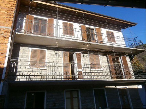 casa indipendente in vendita a Perosa Argentina
