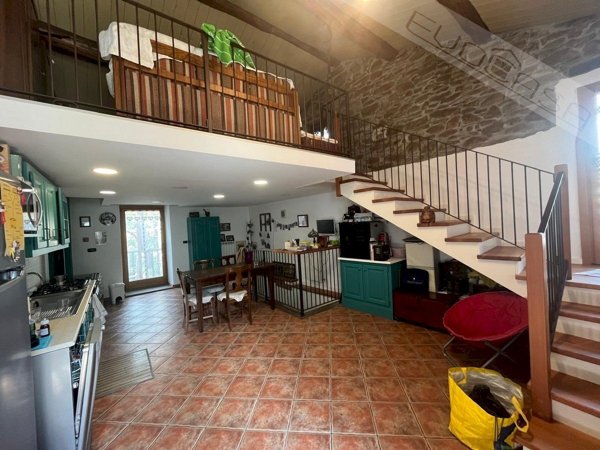 casa indipendente in vendita a Perosa Argentina