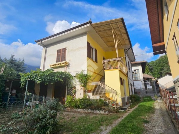 casa indipendente in vendita a Perosa Argentina