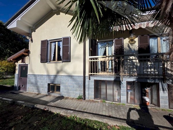 casa indipendente in vendita a Perosa Argentina