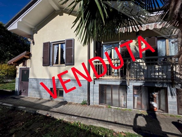 casa indipendente in vendita a Perosa Argentina