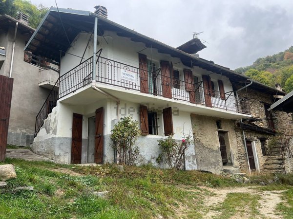 casa indipendente in vendita a Perosa Argentina