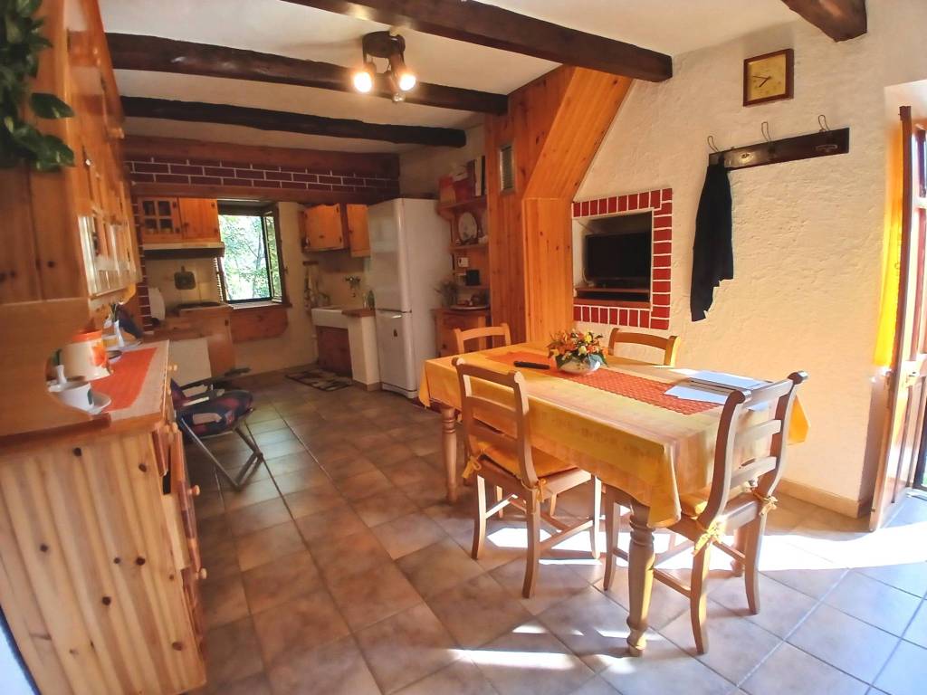 casa indipendente in vendita a Perosa Argentina