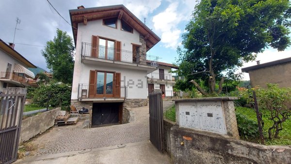 casa indipendente in vendita a Perosa Argentina