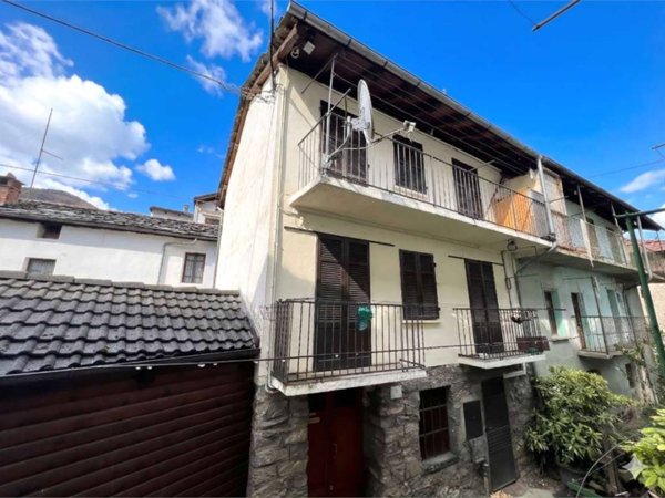 casa indipendente in vendita a Perosa Argentina