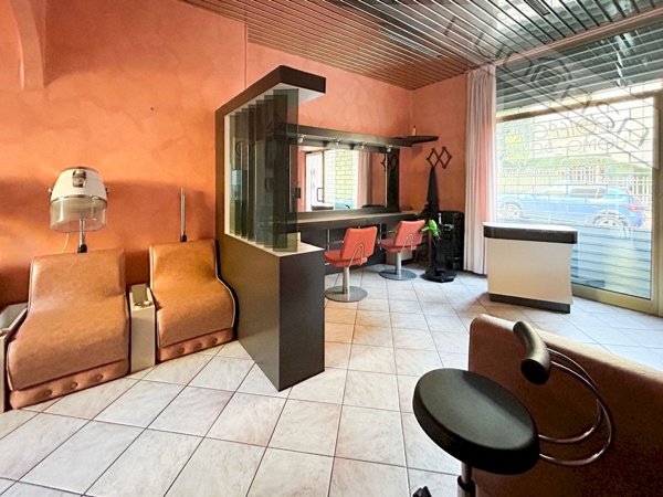 locale commerciale in vendita a Perosa Argentina