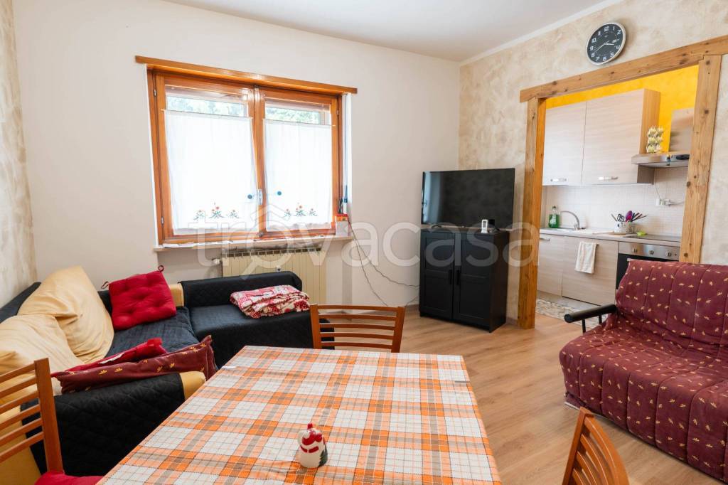 appartamento in vendita a Perosa Argentina