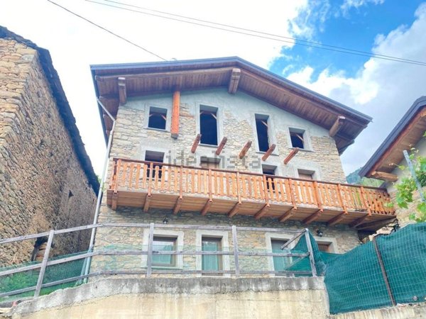casa semindipendente in vendita a Perosa Argentina