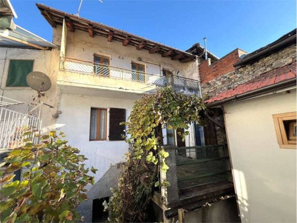 casa indipendente in vendita a Perosa Argentina