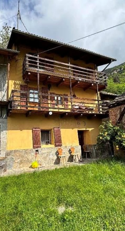 casa indipendente in vendita a Perosa Argentina