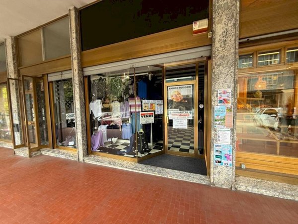 locale commerciale in vendita a Perosa Argentina