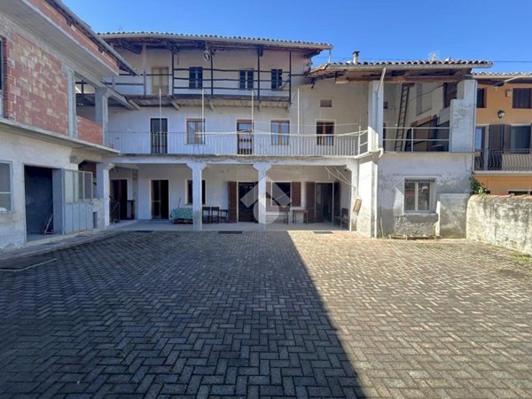 casa indipendente in vendita a Perosa Canavese