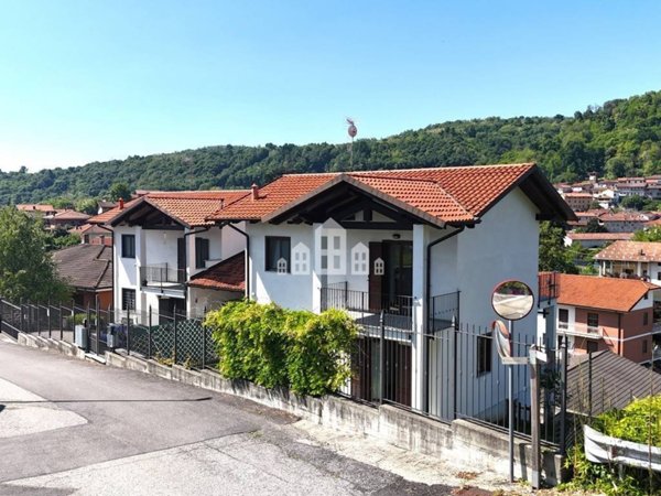 casa indipendente in vendita a Perosa Canavese