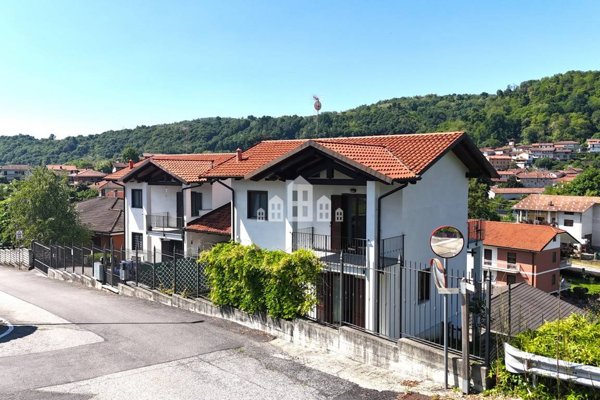 casa indipendente in vendita a Perosa Canavese