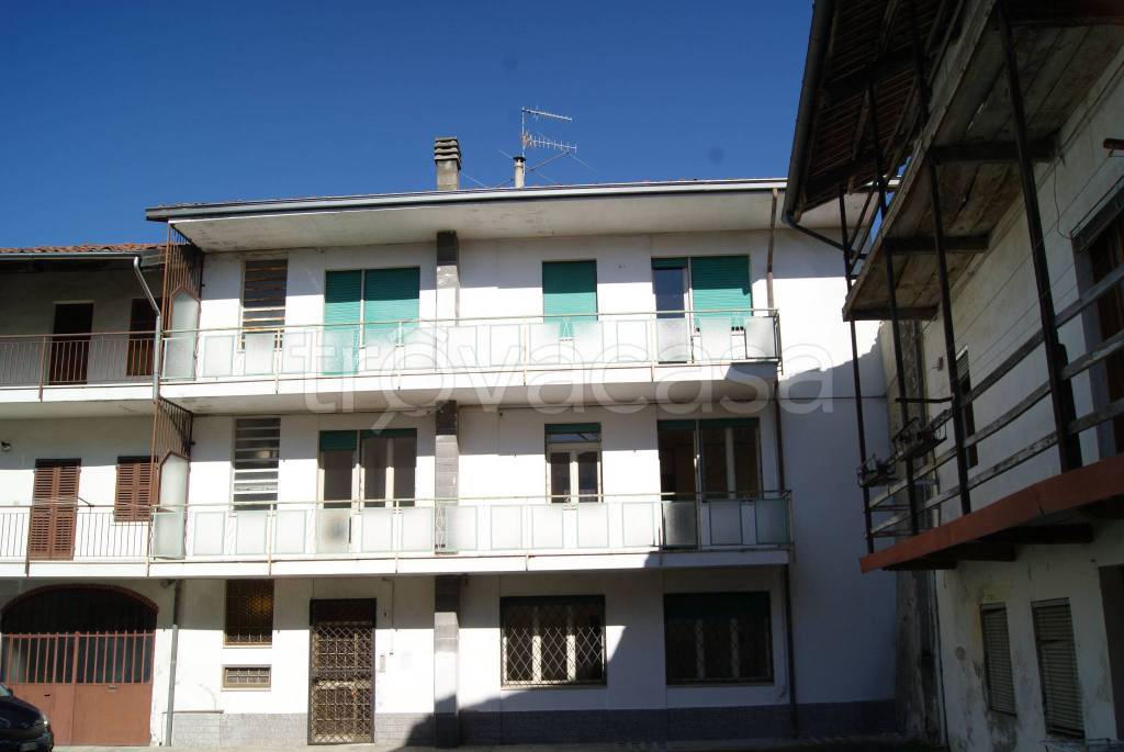 casa indipendente in vendita a Perosa Canavese