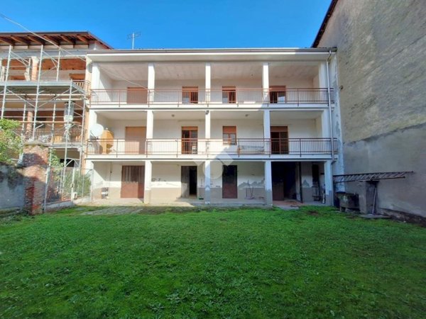 casa semindipendente in vendita a Perosa Canavese