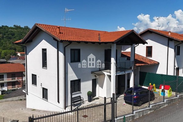 casa indipendente in vendita a Perosa Canavese