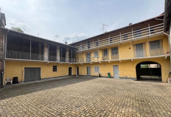 appartamento in vendita a Perosa Canavese