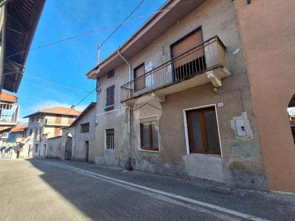 casa indipendente in vendita a Perosa Canavese