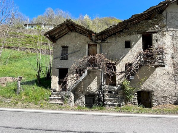 appartamento in vendita a Perrero