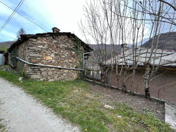 attico in vendita a Perrero