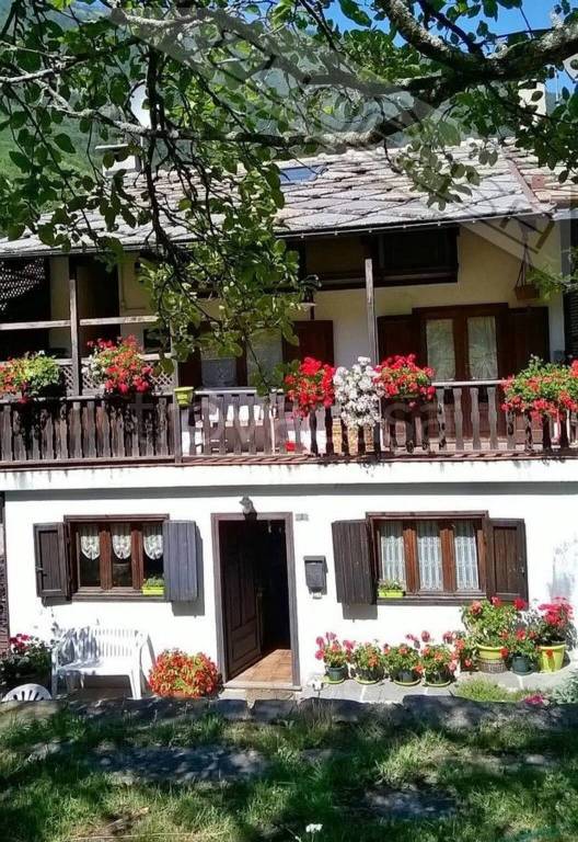 casa indipendente in vendita a Perrero