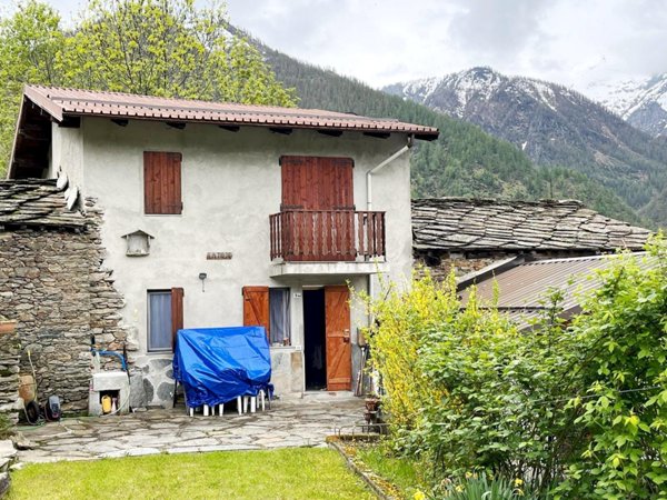 casa semindipendente in vendita a Perrero