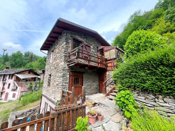 casa indipendente in vendita a Perrero