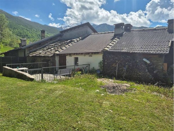 appartamento in vendita a Perrero