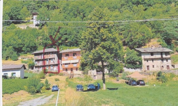 casa indipendente in vendita a Perrero