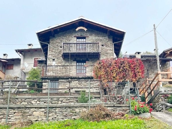 casa indipendente in vendita a Perrero