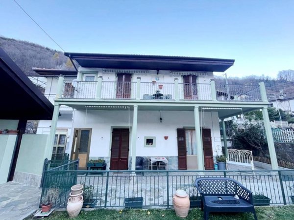 casa indipendente in vendita a Perrero